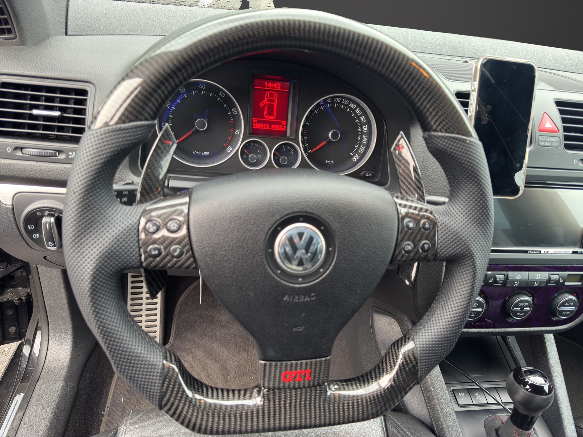 VW Golf 2.0 TFSI GTI-image-13