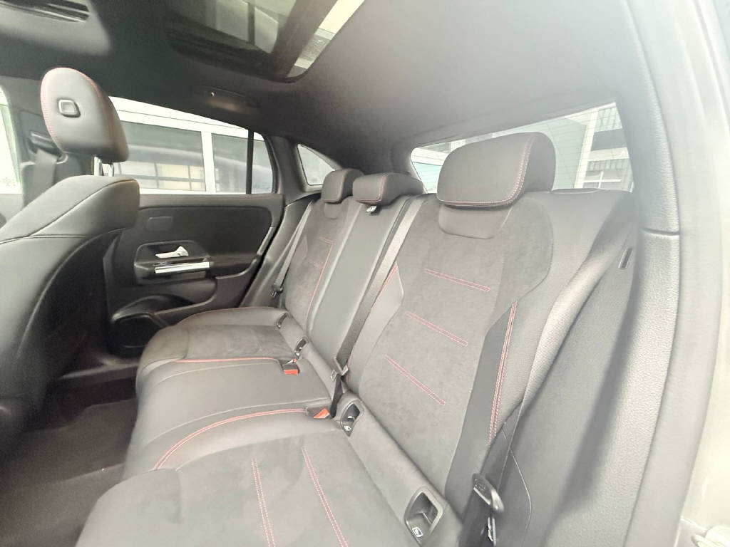 MERCEDES-BENZ GLA 250-image-6