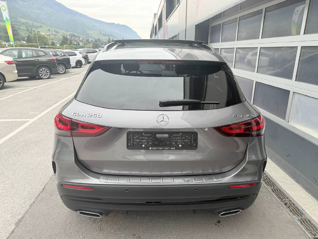 MERCEDES-BENZ GLA 250-image-3