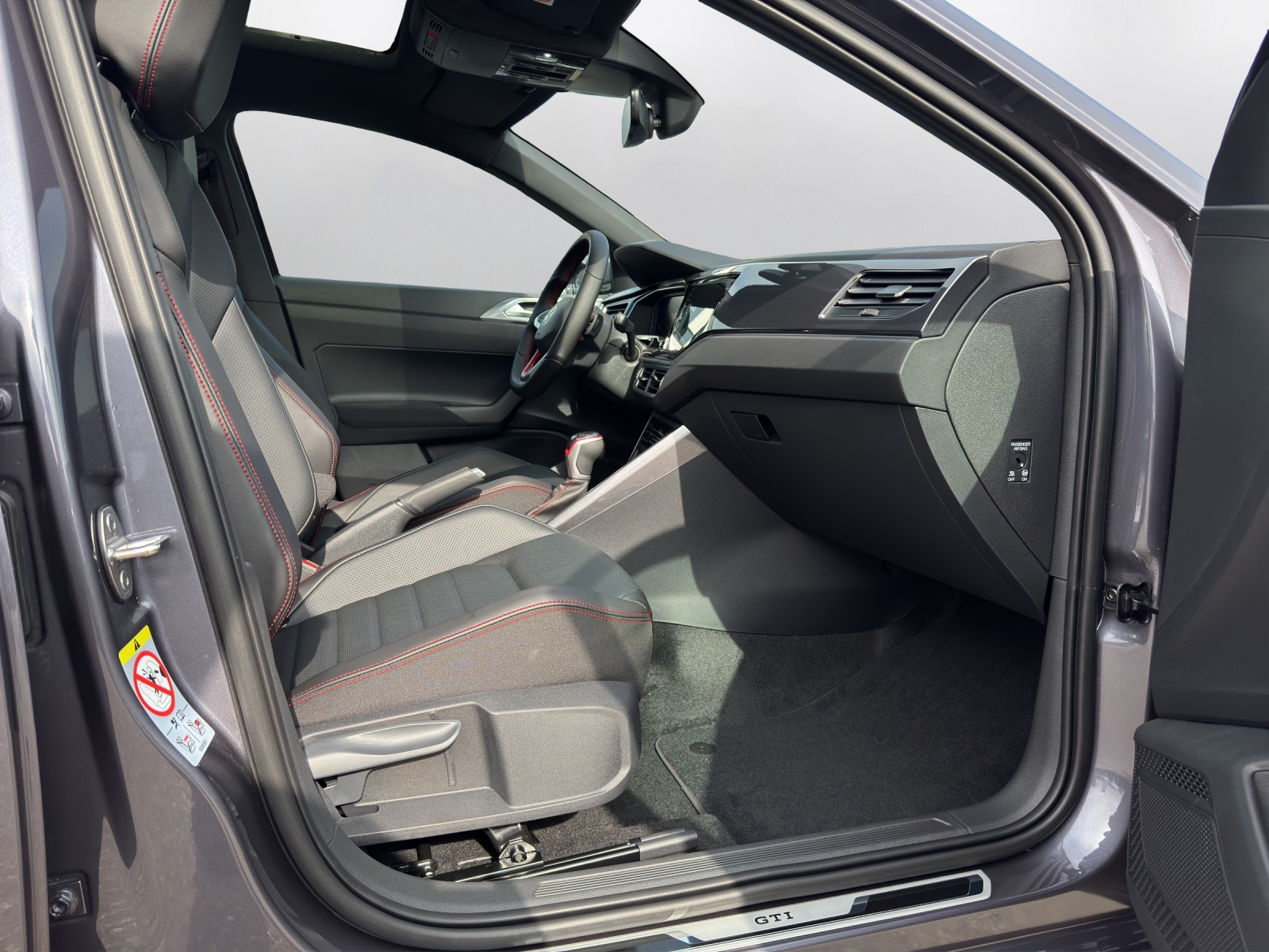 VW Polo 2.0 TSI GTI DSG-image-13