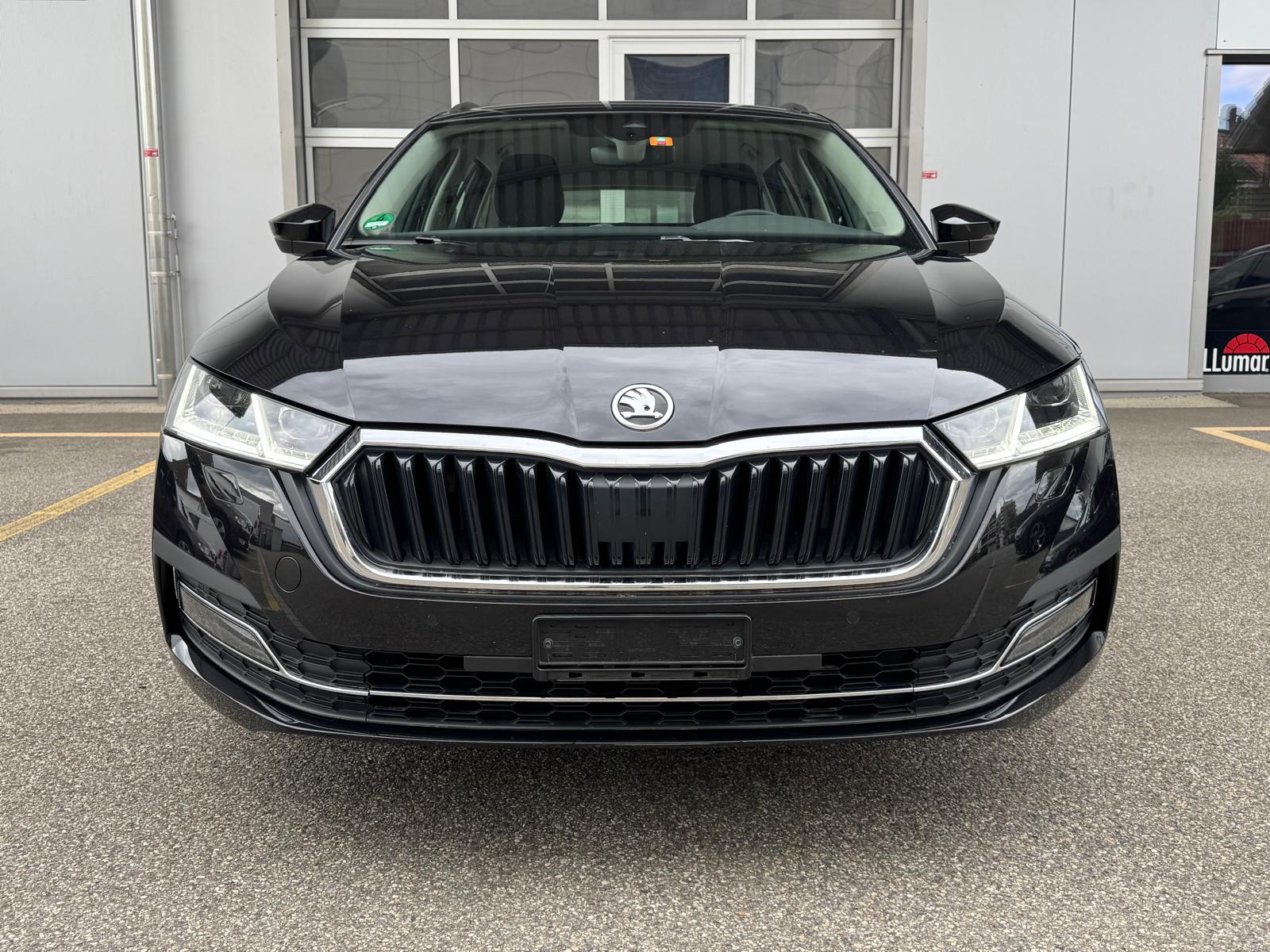 SKODA Octavia Combi 2.0 TDI DSG Style 4x4-image-1