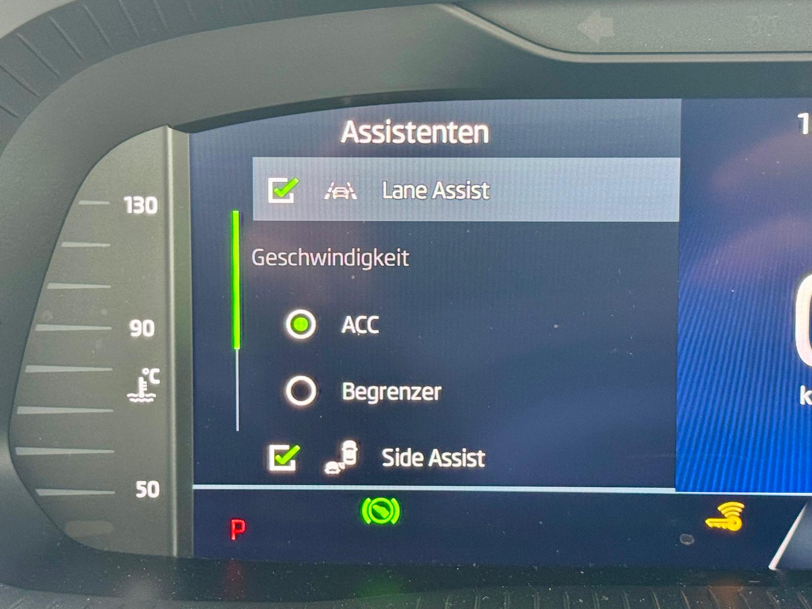 SKODA Octavia Combi 2.0 TDI DSG Style 4x4-image-12