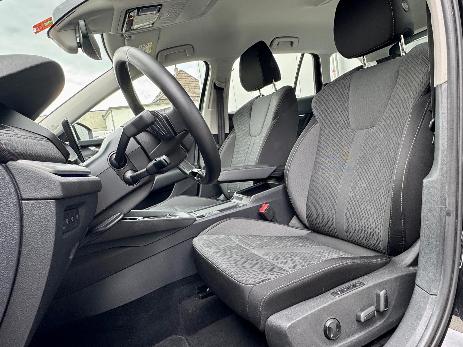 SKODA Octavia Combi 2.0 TDI DSG Style 4x4-image-6