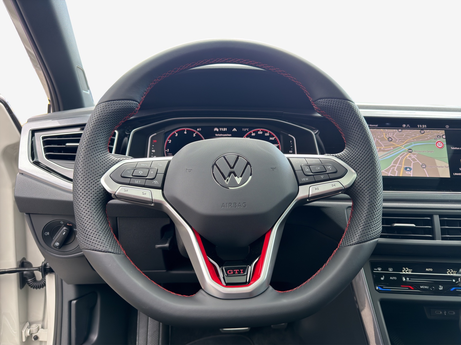 VW Polo GTI 2.0TSI 207PS-image-9