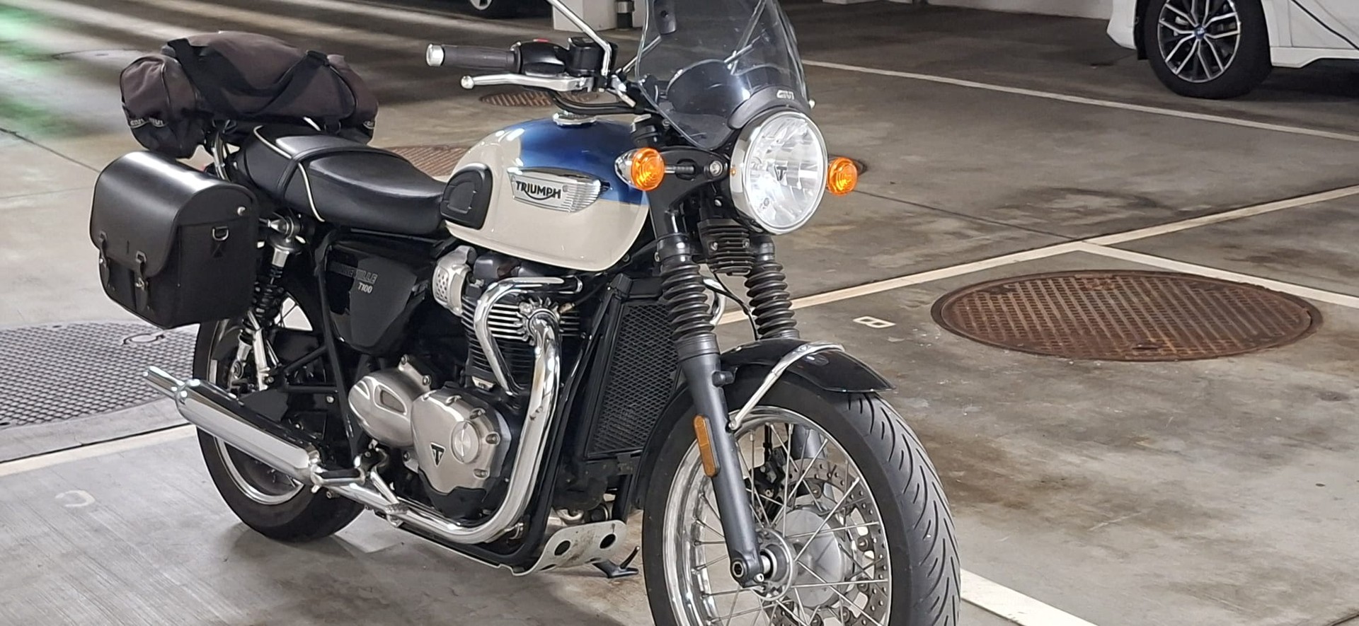 TRIUMPH Bonneville 900 T 100 ABS-image-2