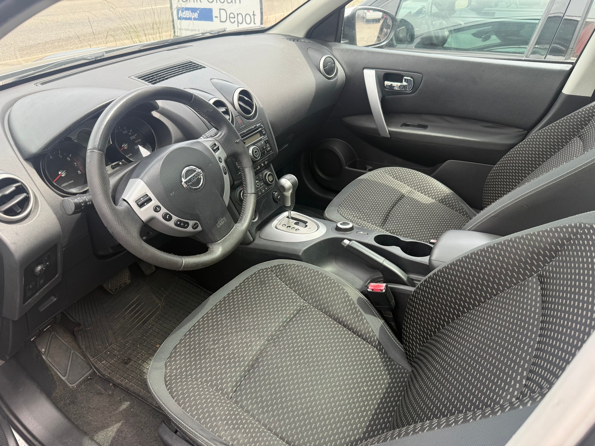 NISSAN Qashqai 2.0 4WD tekna-image-9
