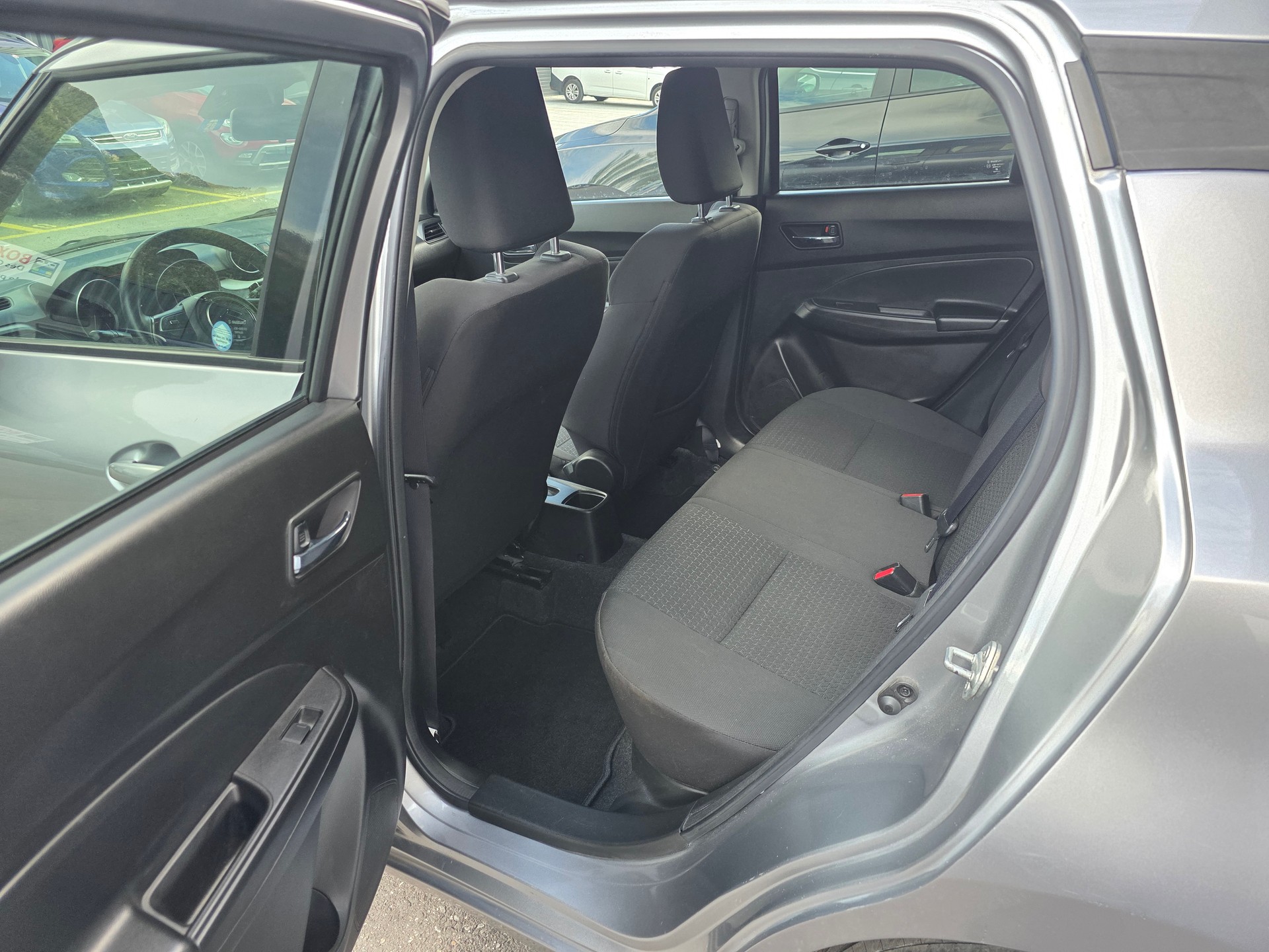 SUZUKI Swift 1.2i 16V SHVS Compact Top Hybrid Allgrip 4x4-image-9