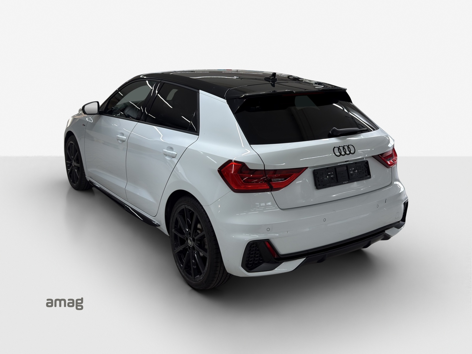AUDI A1 Sportback 35 TFSI S Line S-tronic-image-2