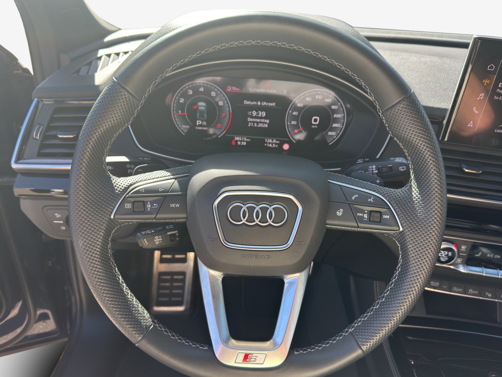 AUDI Q5 Sportback 45 TFSI Black Edition quattro S-tronic-image-9