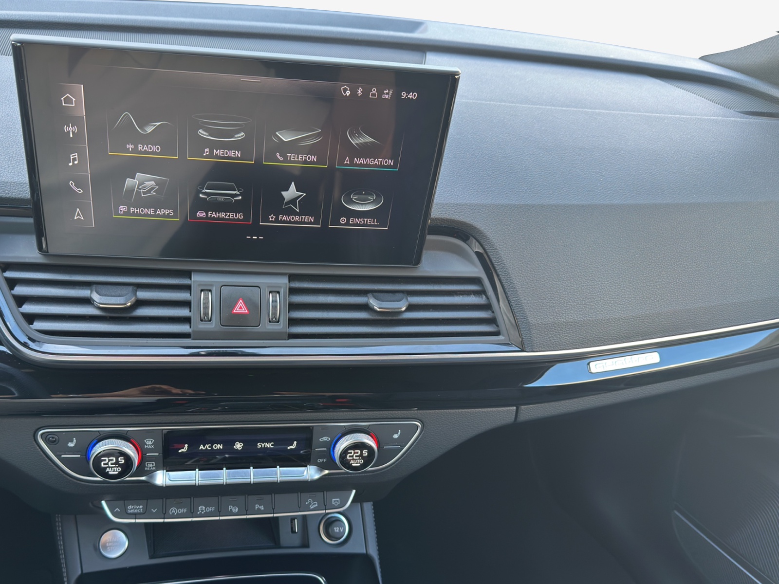 AUDI Q5 Sportback 45 TFSI Black Edition quattro S-tronic-image-10