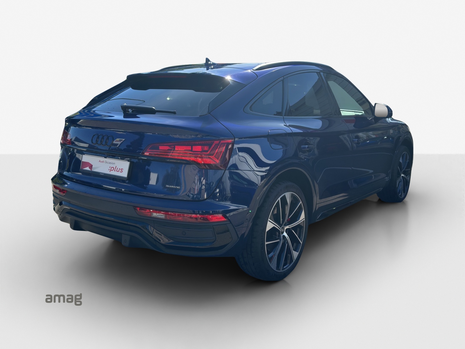 AUDI Q5 Sportback 45 TFSI Black Edition quattro S-tronic-image-4