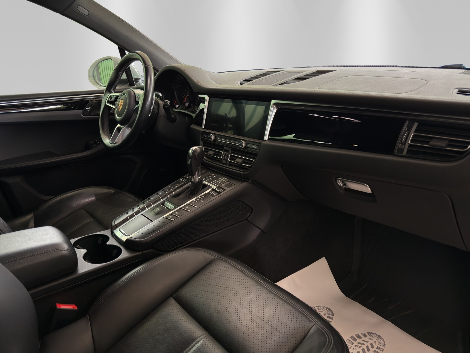 PORSCHE Macan PDK-image-13