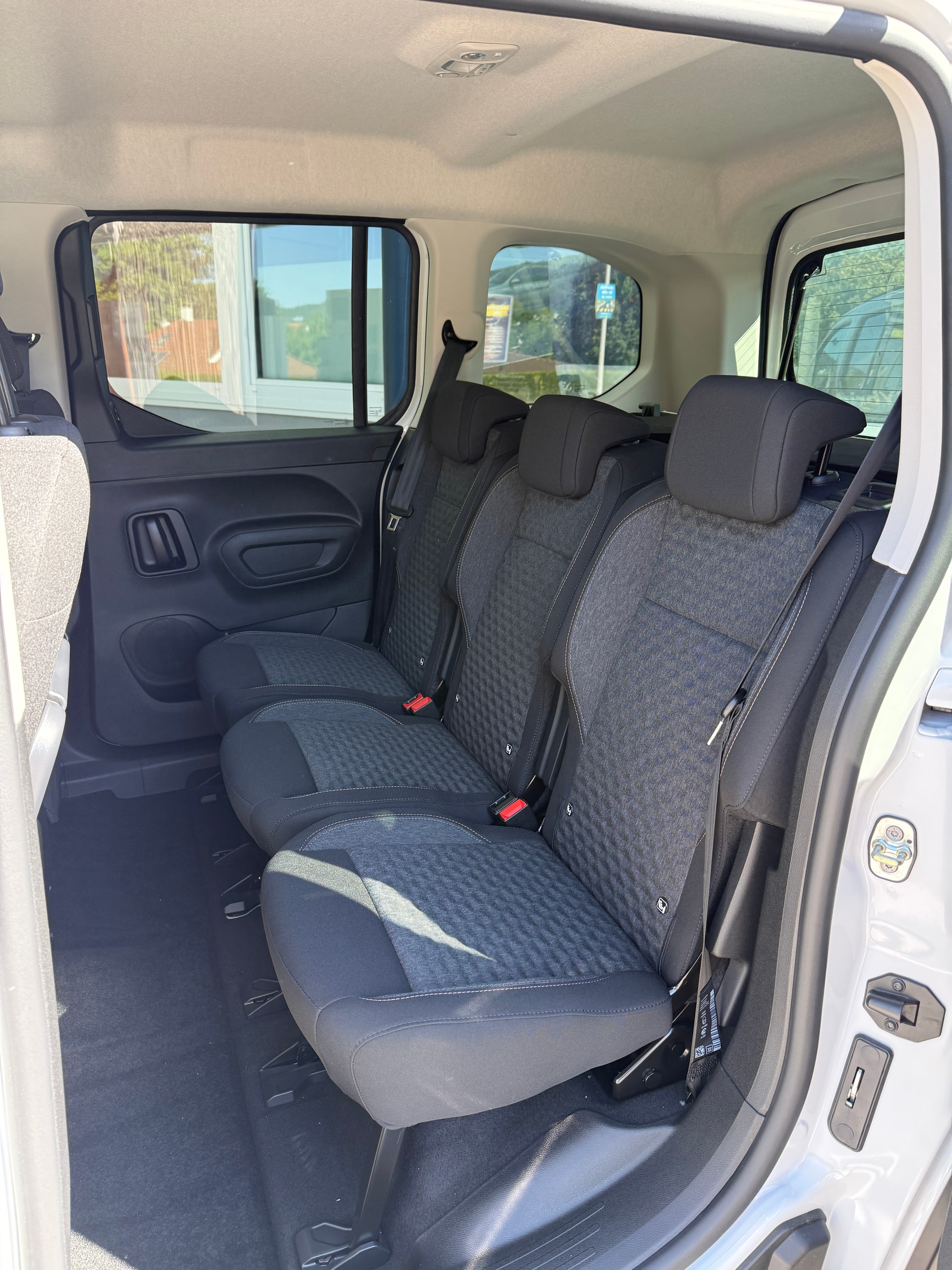 PEUGEOT Rifter 1.5 BlueHDi GT EAT8-image-6