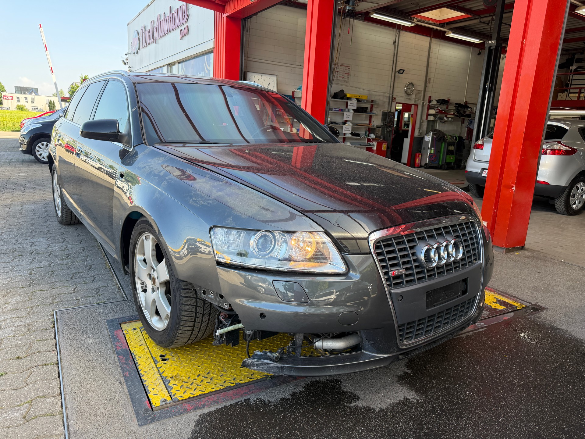 AUDI A6 Avant 3.0 V6 TDI quattro-showroom-element-1