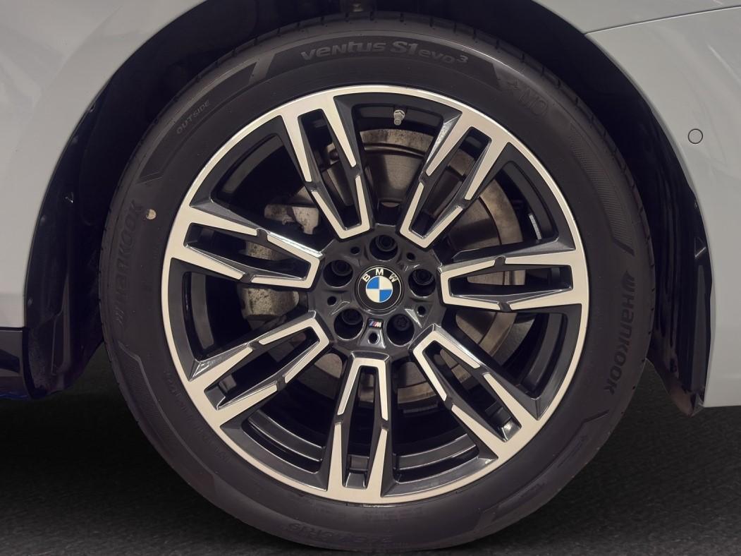 BMW 520d xDrive Touring M Sportpaket-image-9