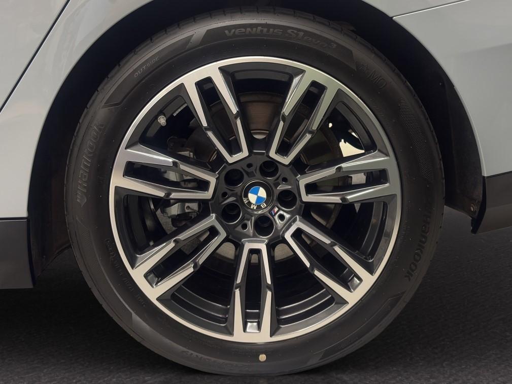 BMW 520d xDrive Touring M Sportpaket-image-11