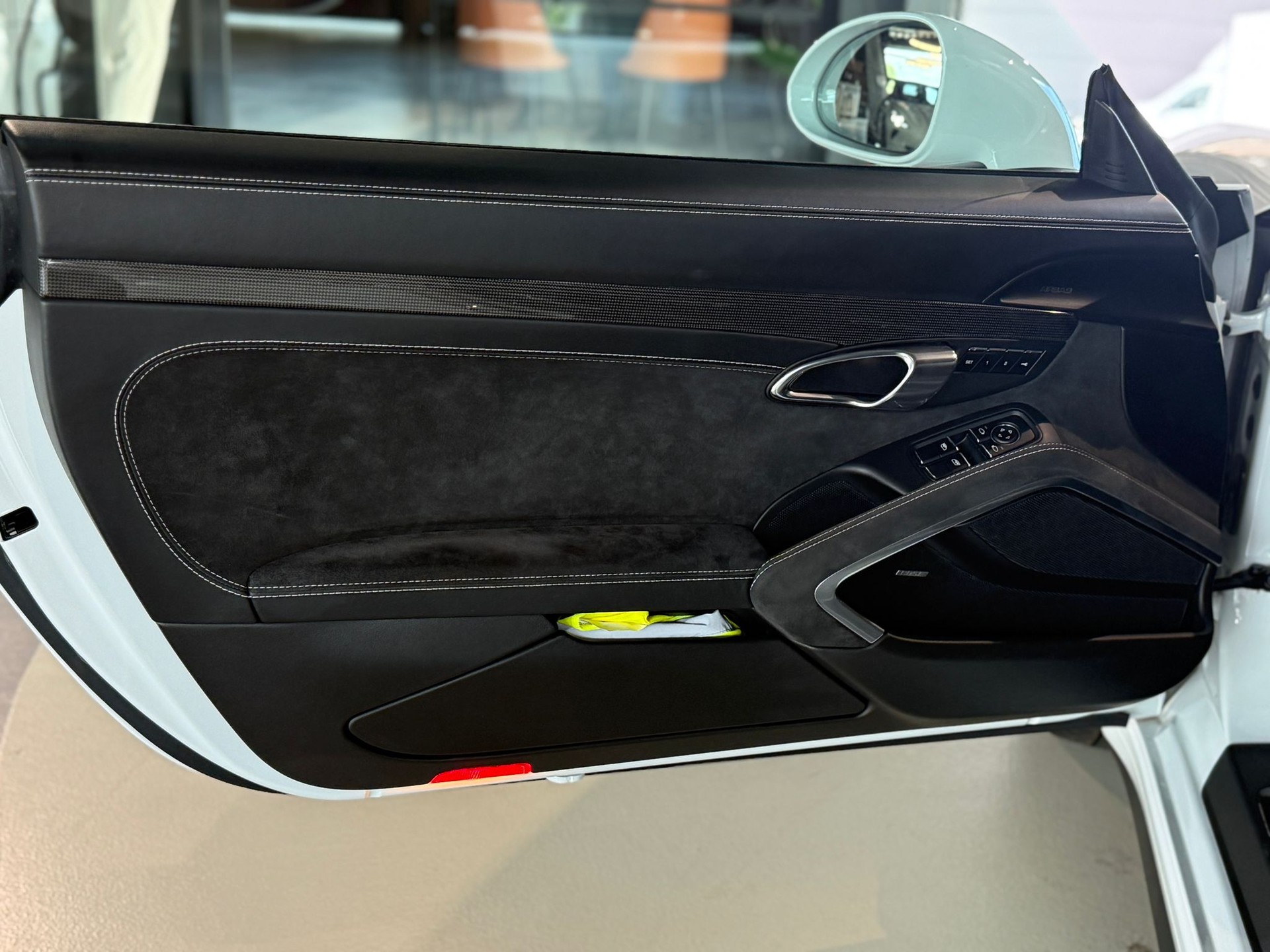 PORSCHE 911 Carrera 4 GTS PDK-image-20