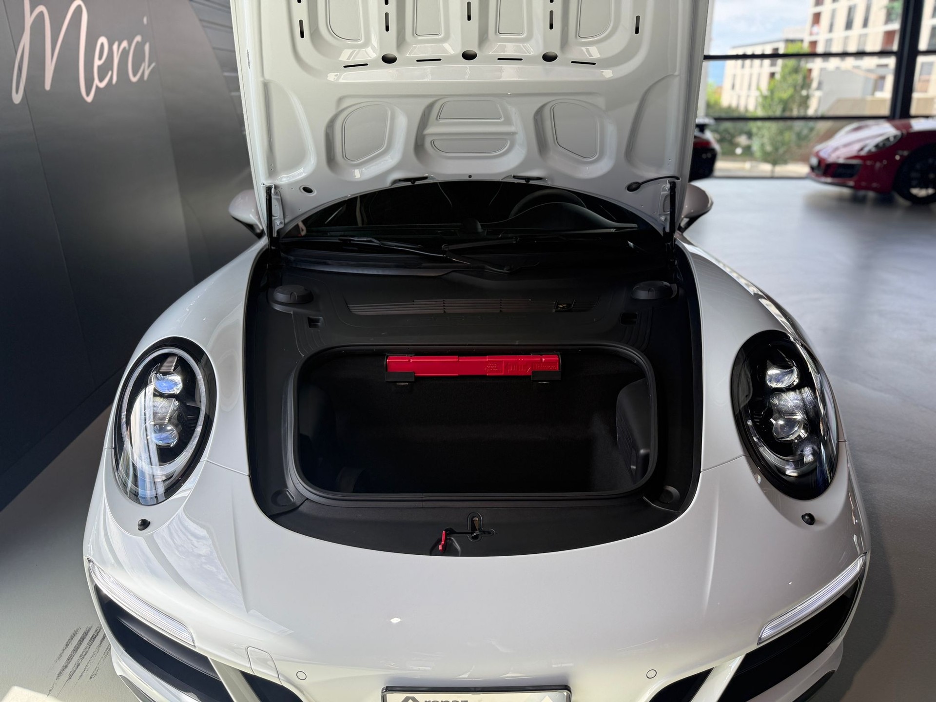 PORSCHE 911 Carrera 4 GTS PDK-showroom-element-3