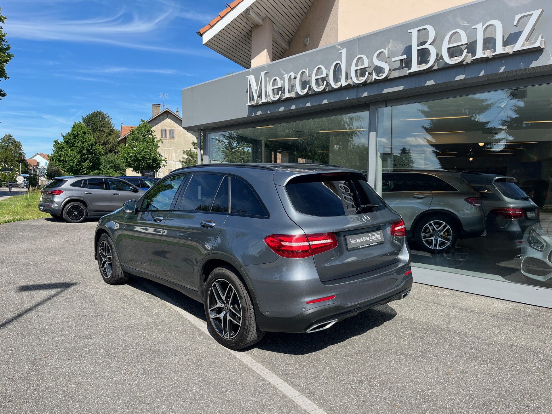 MERCEDES-BENZ GLC 250 d AMG Line 4Matic 9G-Tronic-image-3