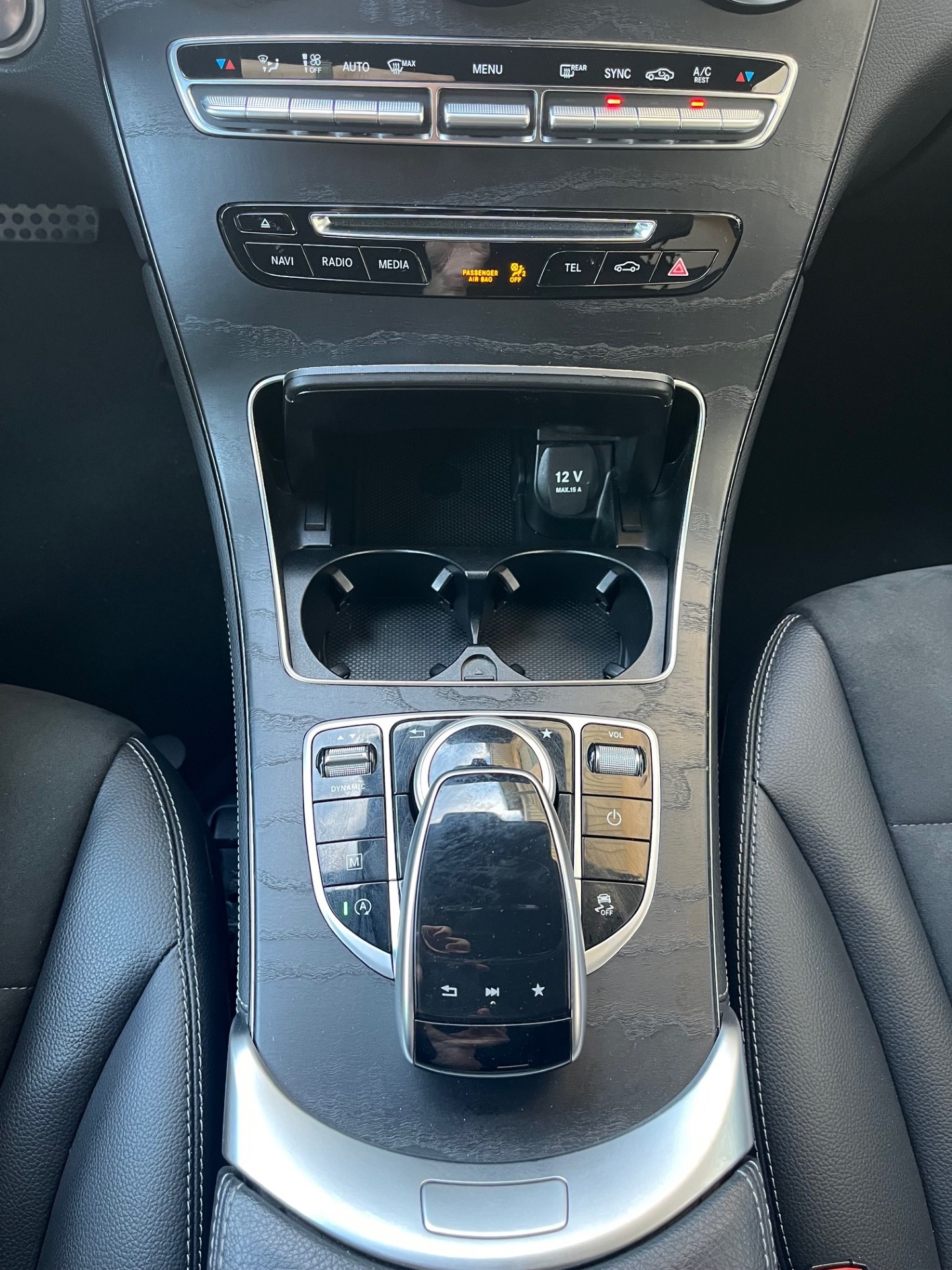 MERCEDES-BENZ GLC 250 d AMG Line 4Matic 9G-Tronic-image-13