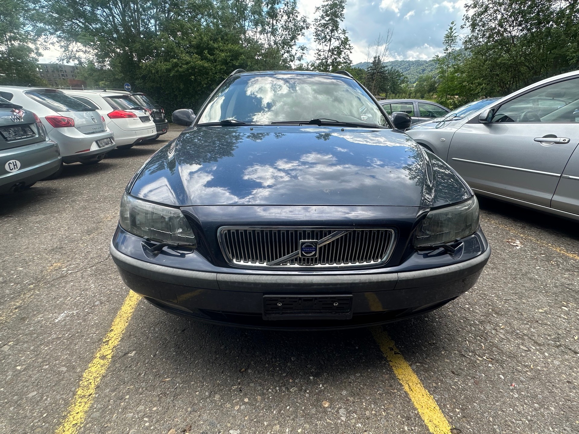 VOLVO V70 D5-image-0