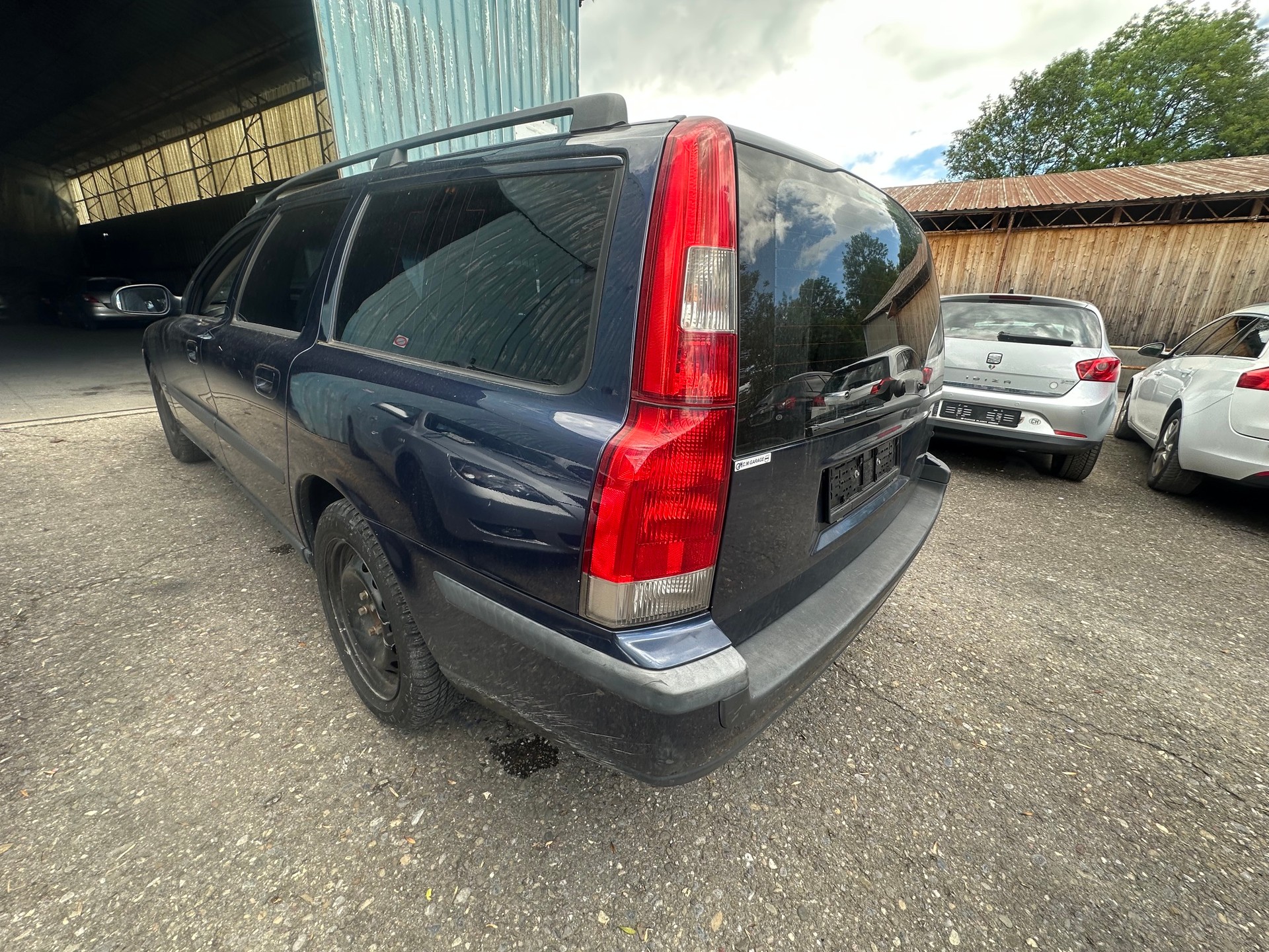 VOLVO V70 D5-image-6