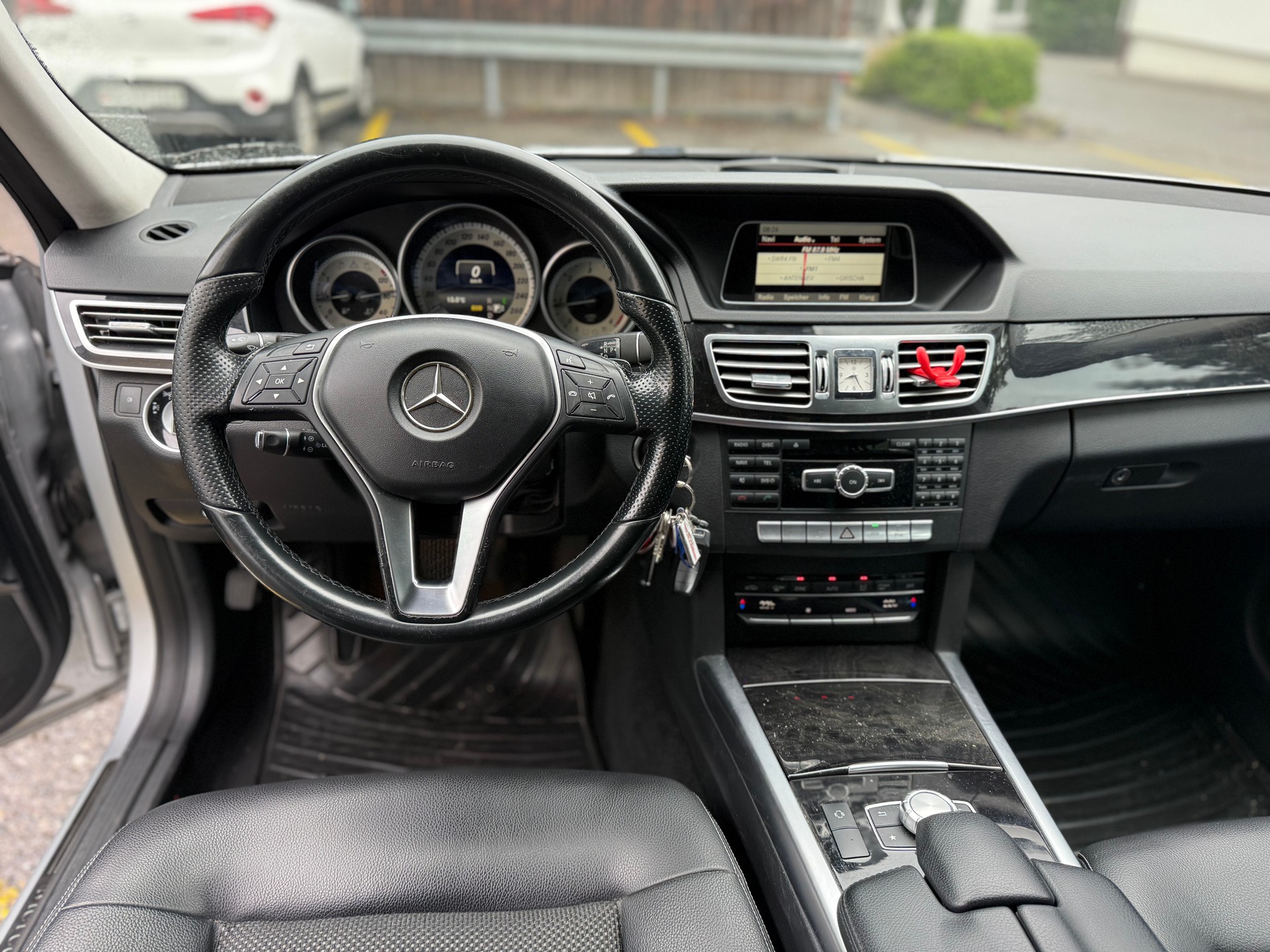MERCEDES-BENZ E 250 CDI 4Matic 7G-Tronic-image-4