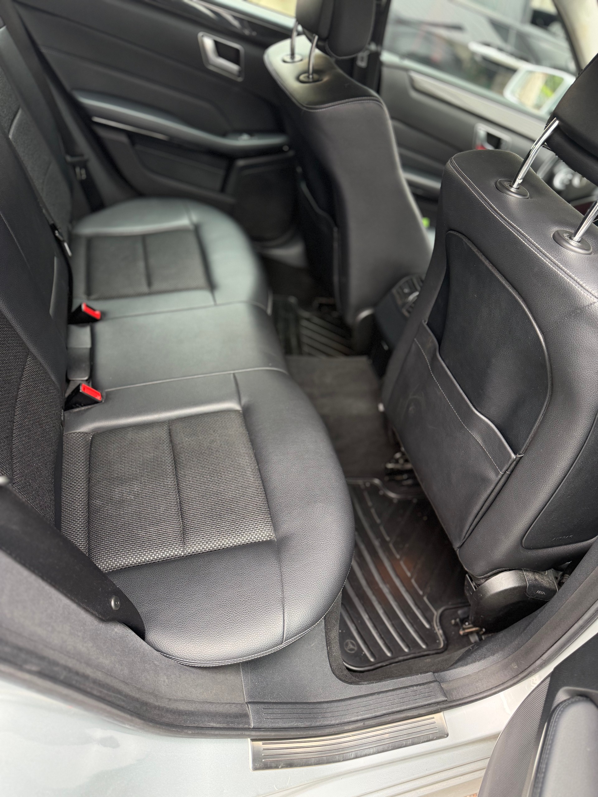 MERCEDES-BENZ E 250 CDI 4Matic 7G-Tronic-image-5