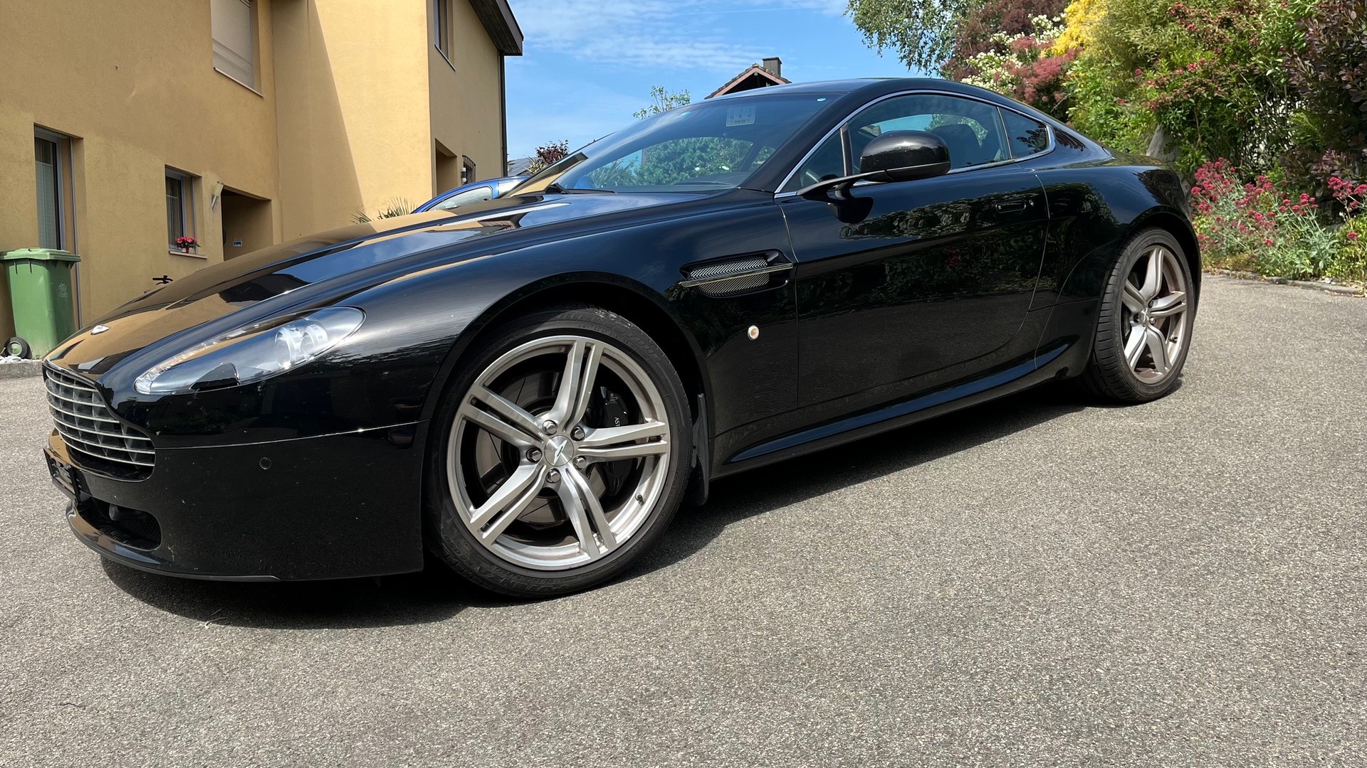 ASTON MARTIN 4.7 Sportshift-image-1