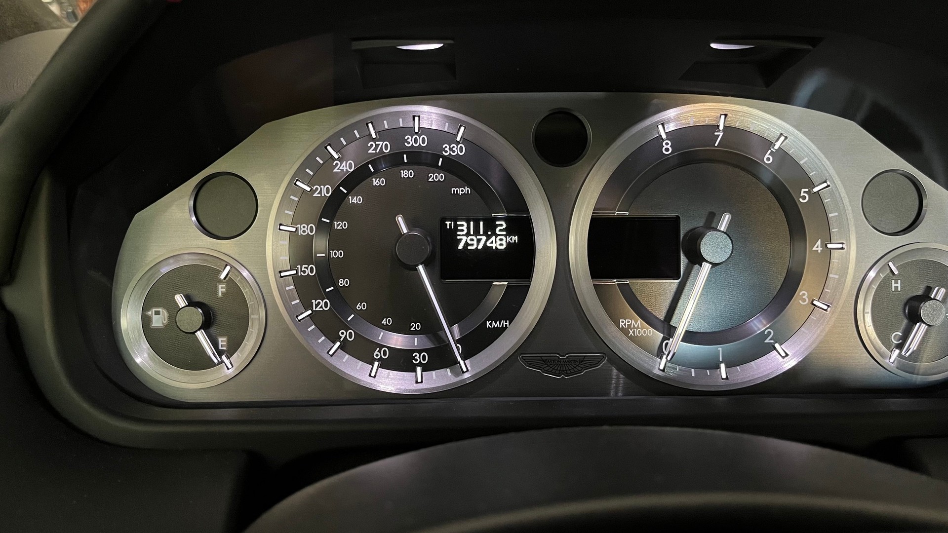 ASTON MARTIN 4.7 Sportshift-image-5