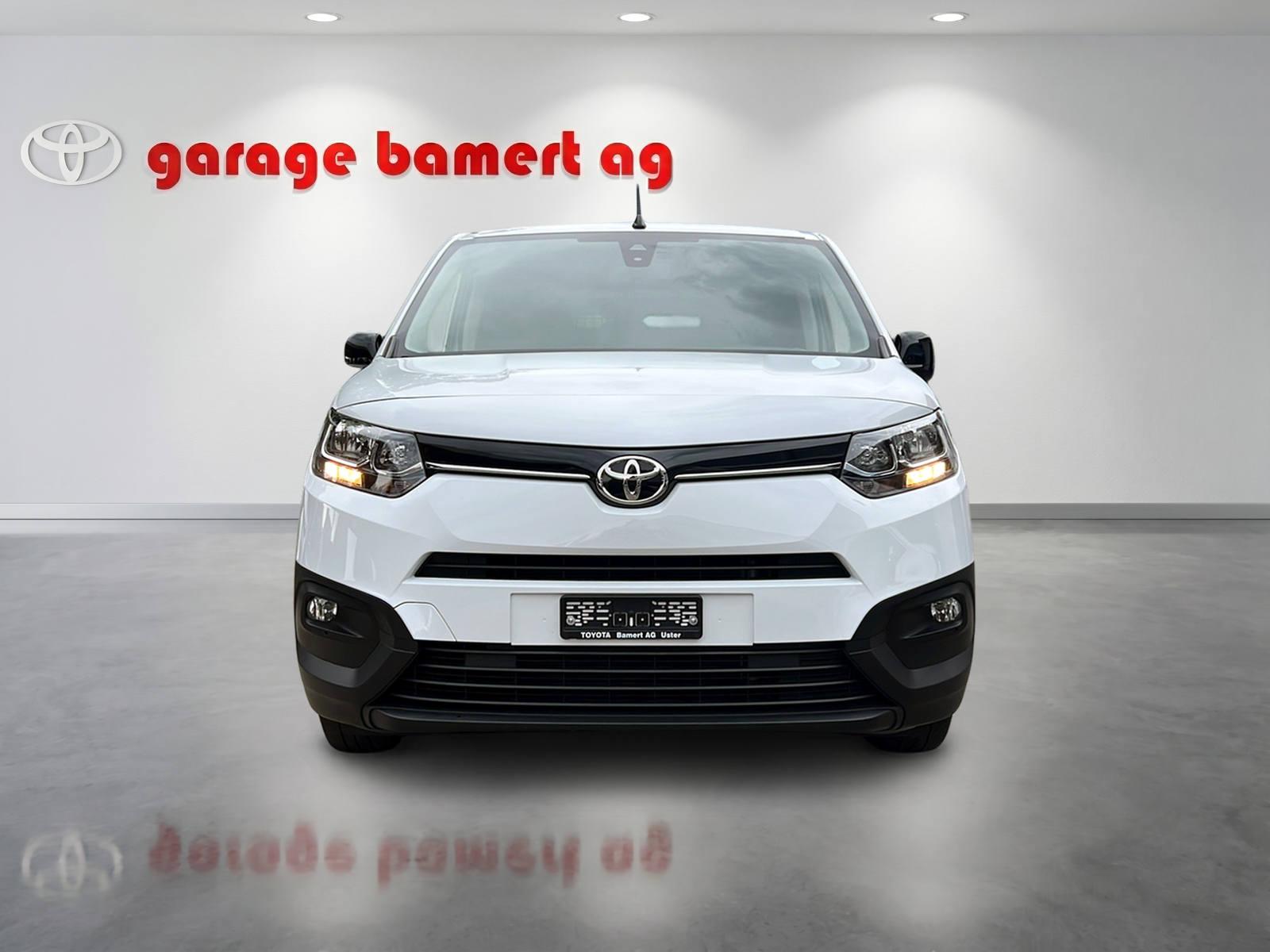 TOYOTA PROACE CITY Van L1 1.2 Active-image-1