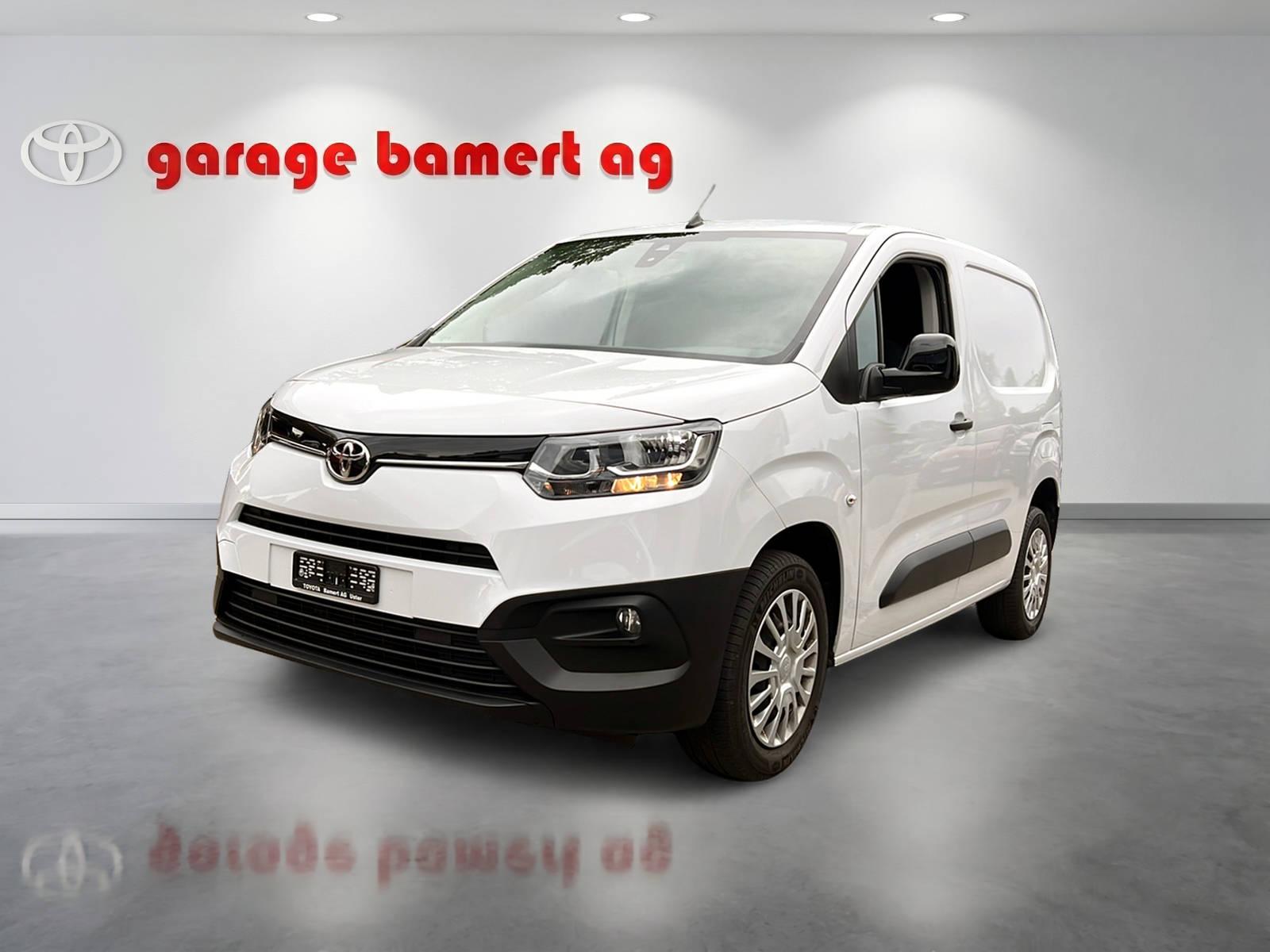 TOYOTA PROACE CITY Van L1 1.2 Active-image-0