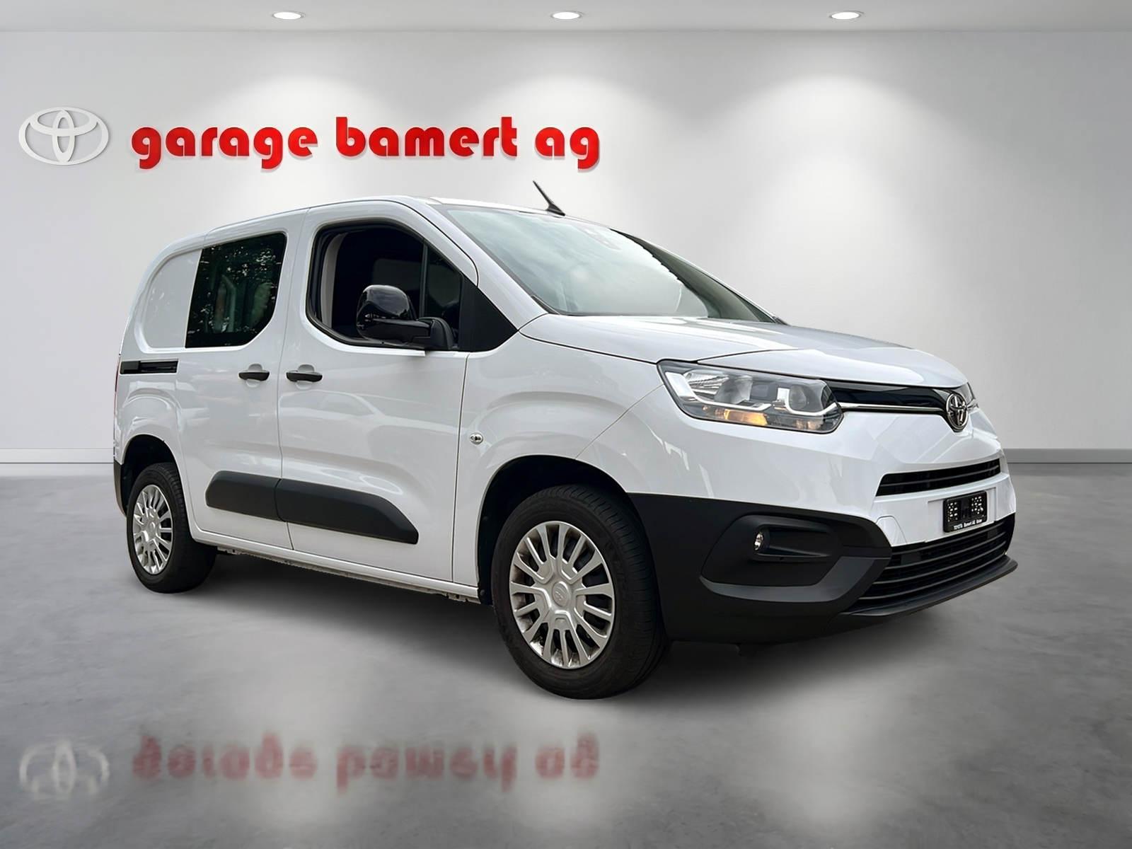 TOYOTA PROACE CITY Van L1 1.2 Active-image-2