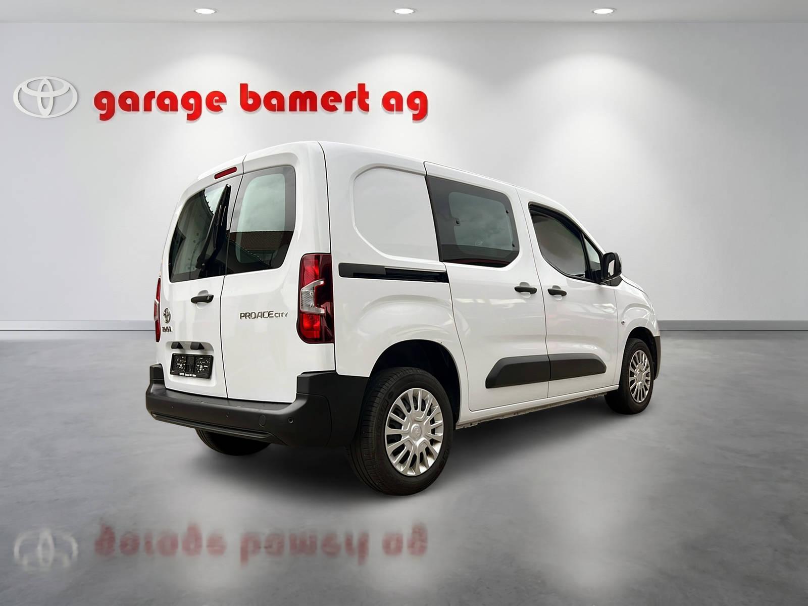 TOYOTA PROACE CITY Van L1 1.2 Active-image-5