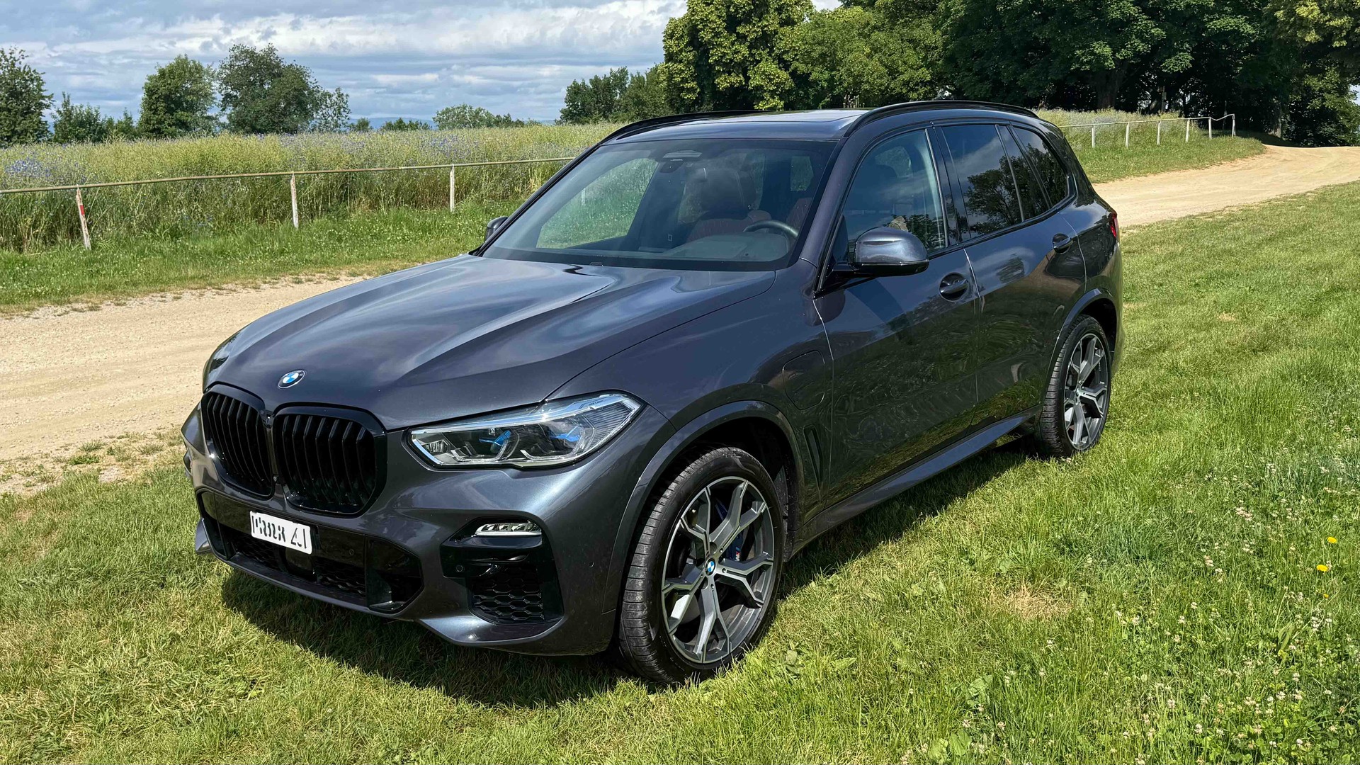 BMW 45e xDrive-image-3