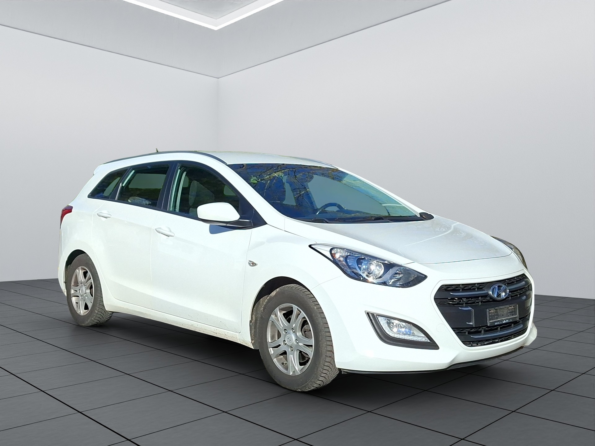 HYUNDAI i30 Wagon 1.6 CRDi Amplia Automatic DCT-image-2