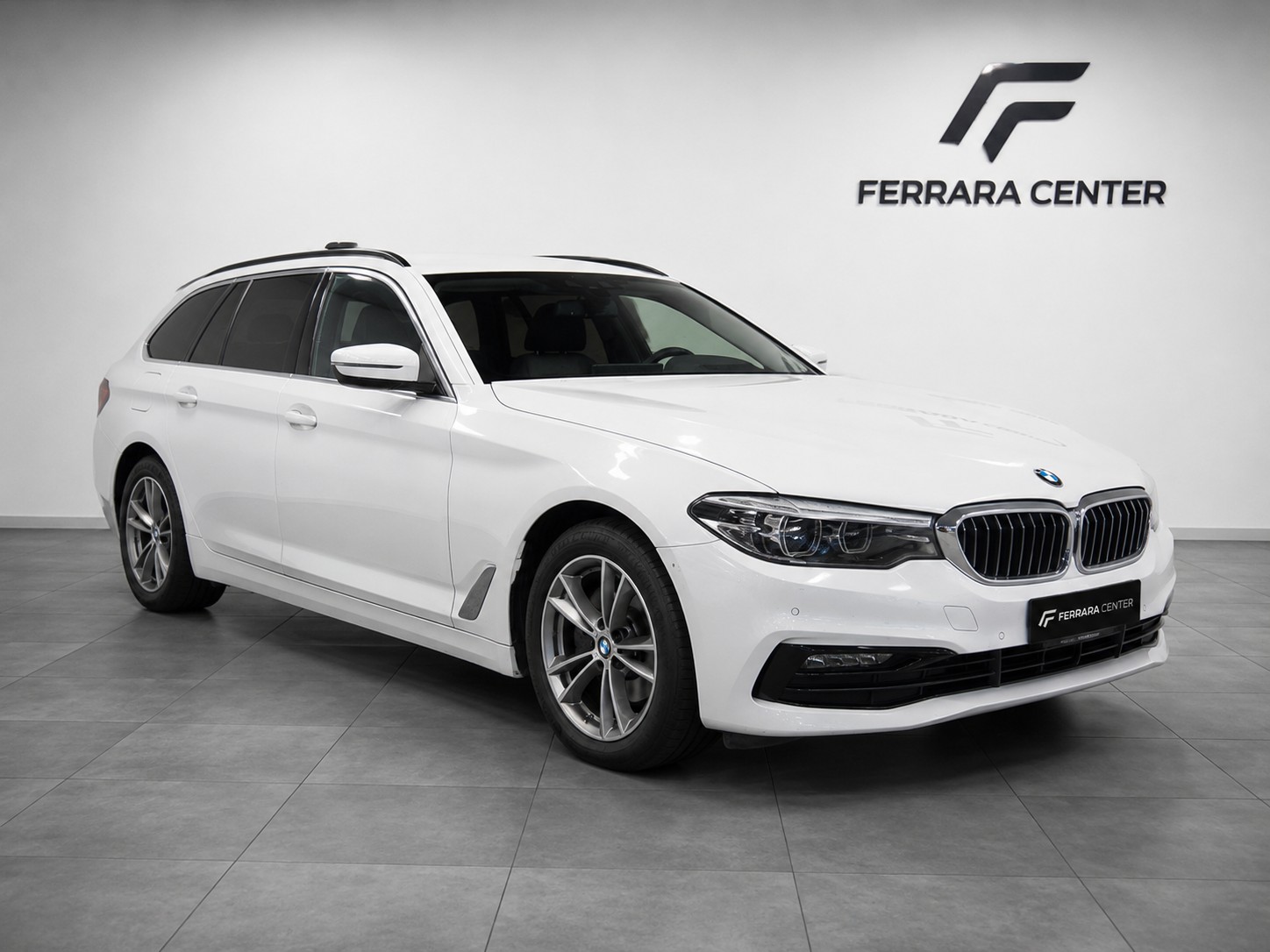 BMW 520d xDrive Touring Steptronic-image-1