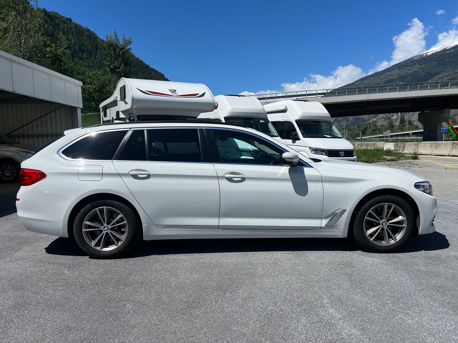BMW 520d xDrive Touring Steptronic-image-6