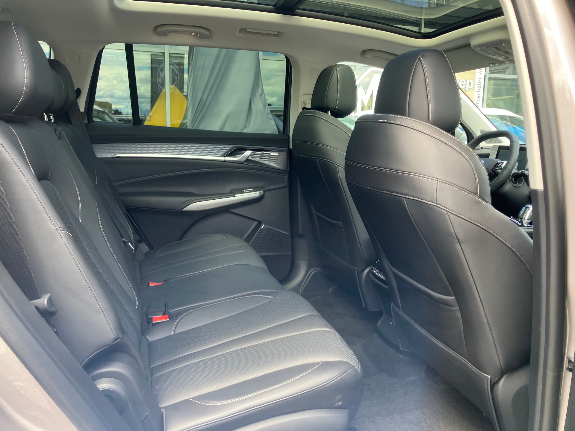 MG S9 1.5 T PHEV Premium-image-8