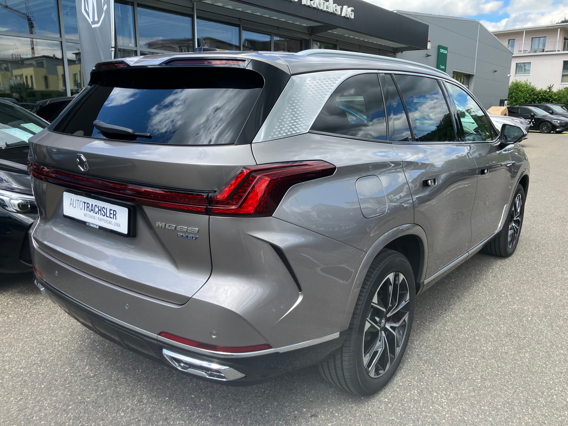 MG S9 1.5 T PHEV Premium-image-3