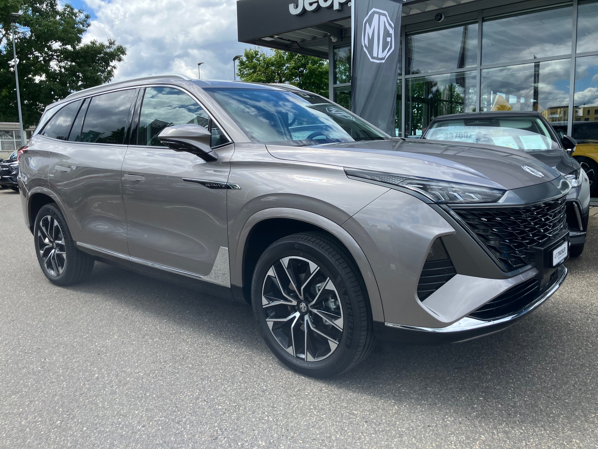 MG S9 1.5 T PHEV Premium-image-1