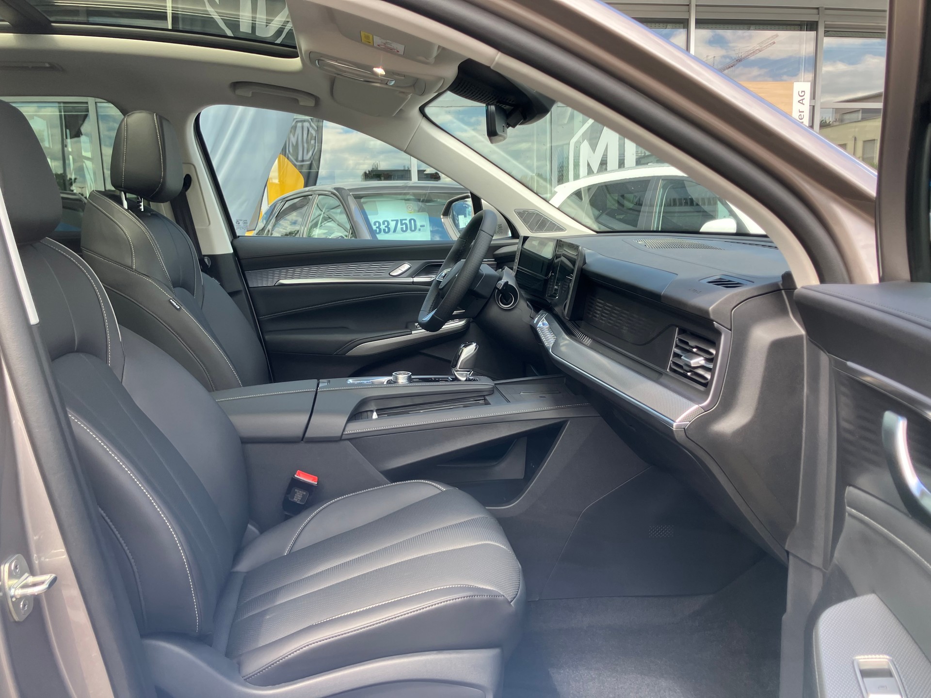 MG S9 1.5 T PHEV Premium-image-9