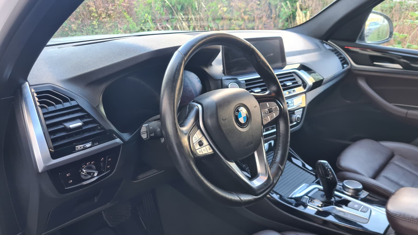 BMW X3 xDrive 20d Individual xLine Steptronic ** Voll-Leder ** Gr-Navi ** RF-Kamera 360° ** Abstandsregelsysteme ** Head UP Display-image-17