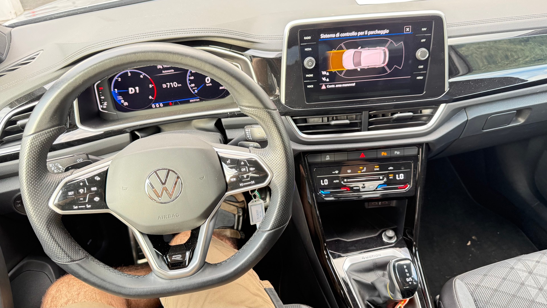 VW T-Roc 2.0 TDI SCR R-Line 4Motion DSG-image-9