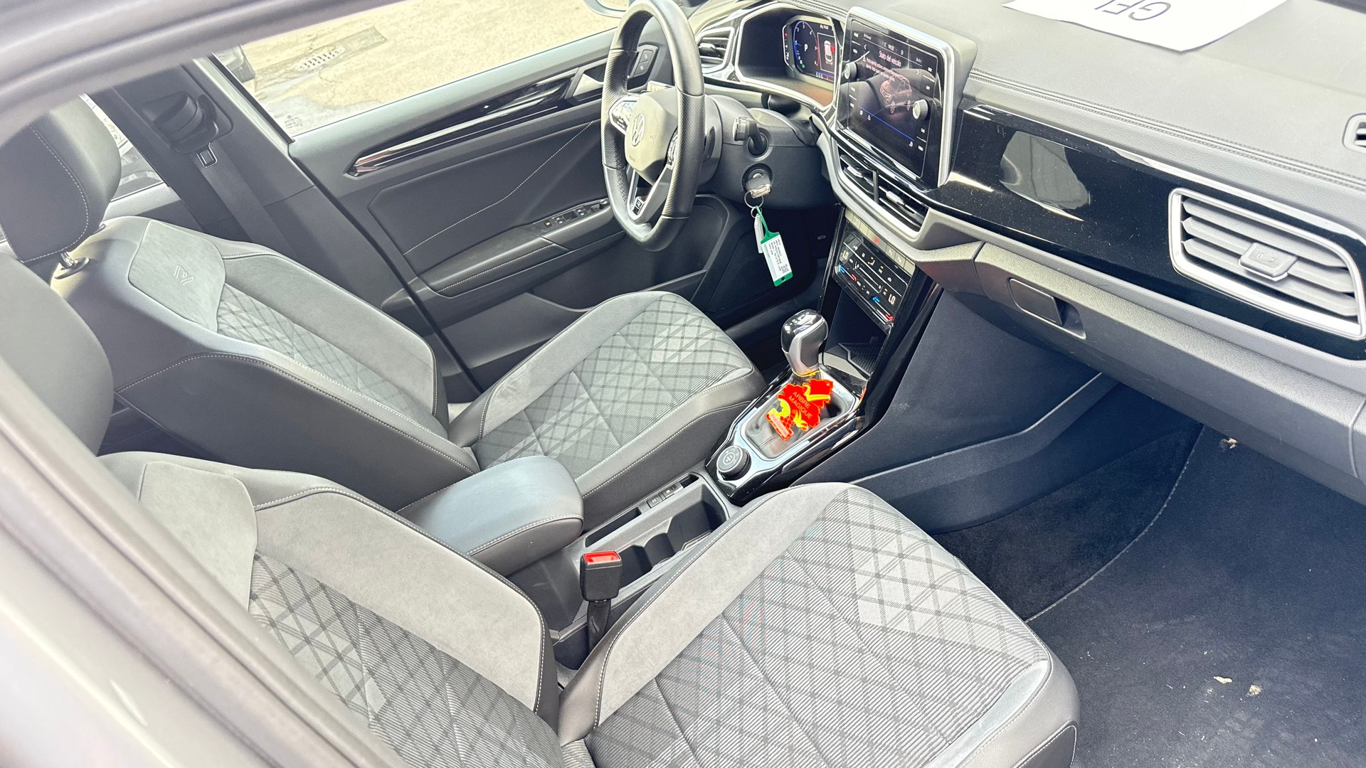 VW T-Roc 2.0 TDI SCR R-Line 4Motion DSG-image-6