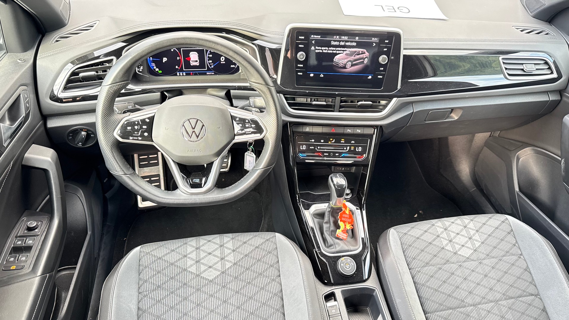 VW T-Roc 2.0 TDI SCR R-Line 4Motion DSG-image-1