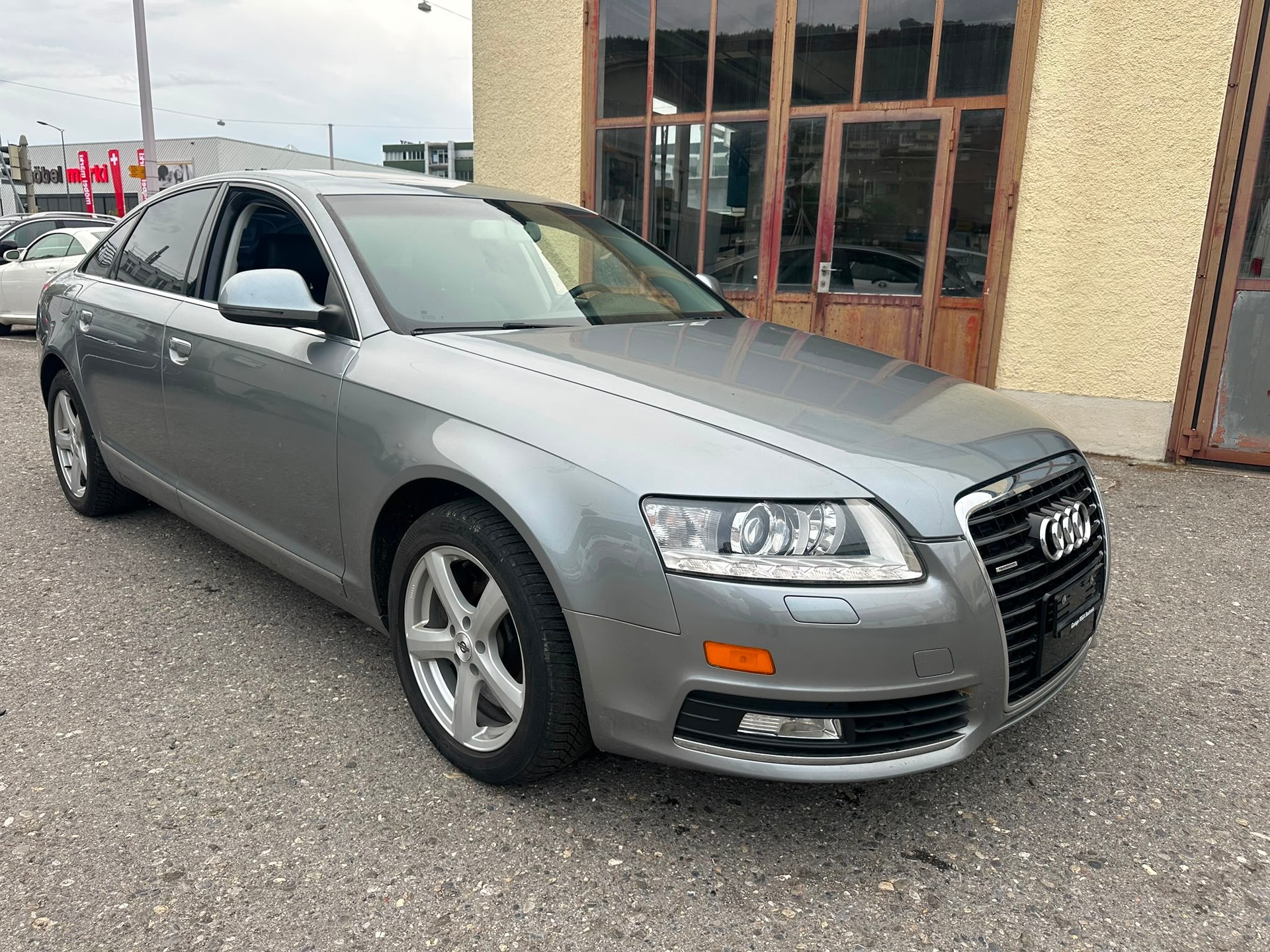 AUDI A6-image-2