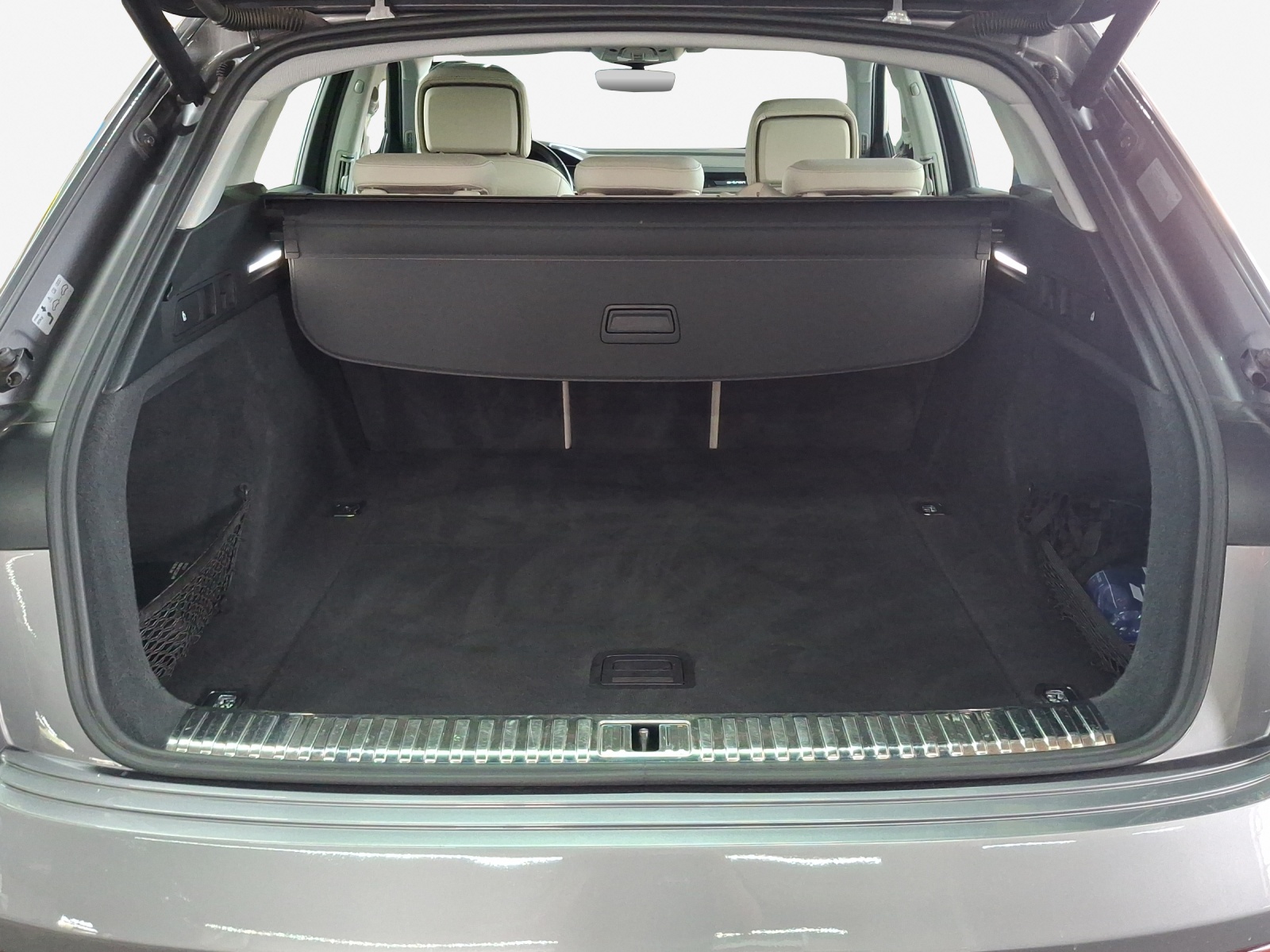 AUDI e-tron 55 Advanced quattro-image-12
