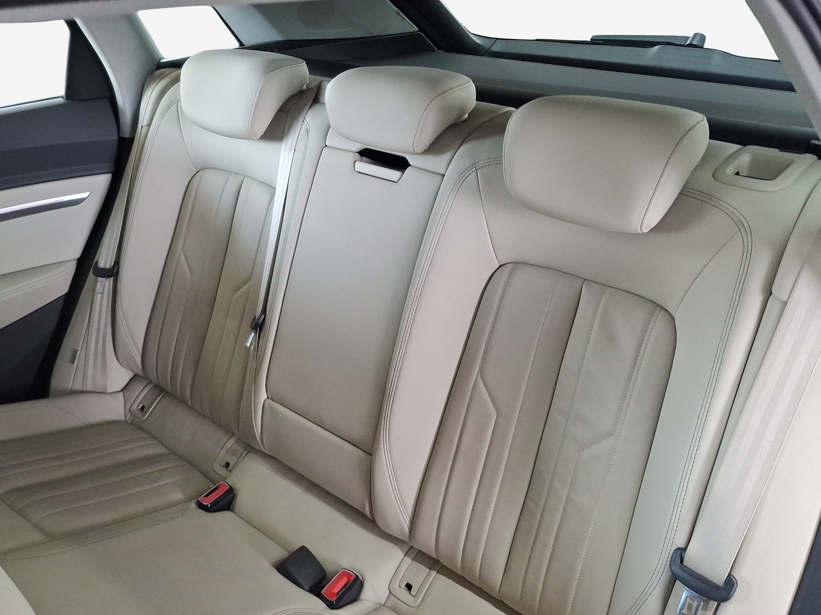 AUDI e-tron 55 Advanced quattro-image-12