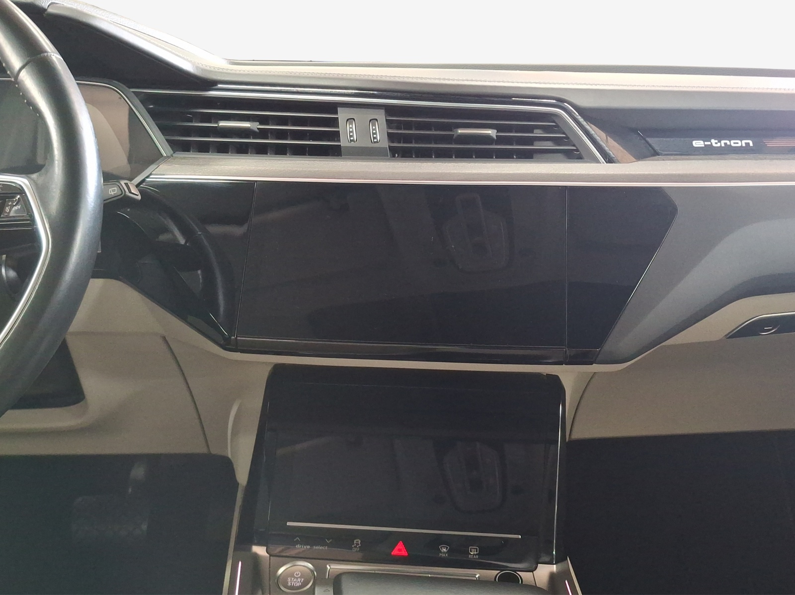 AUDI e-tron 55 Advanced quattro-image-11